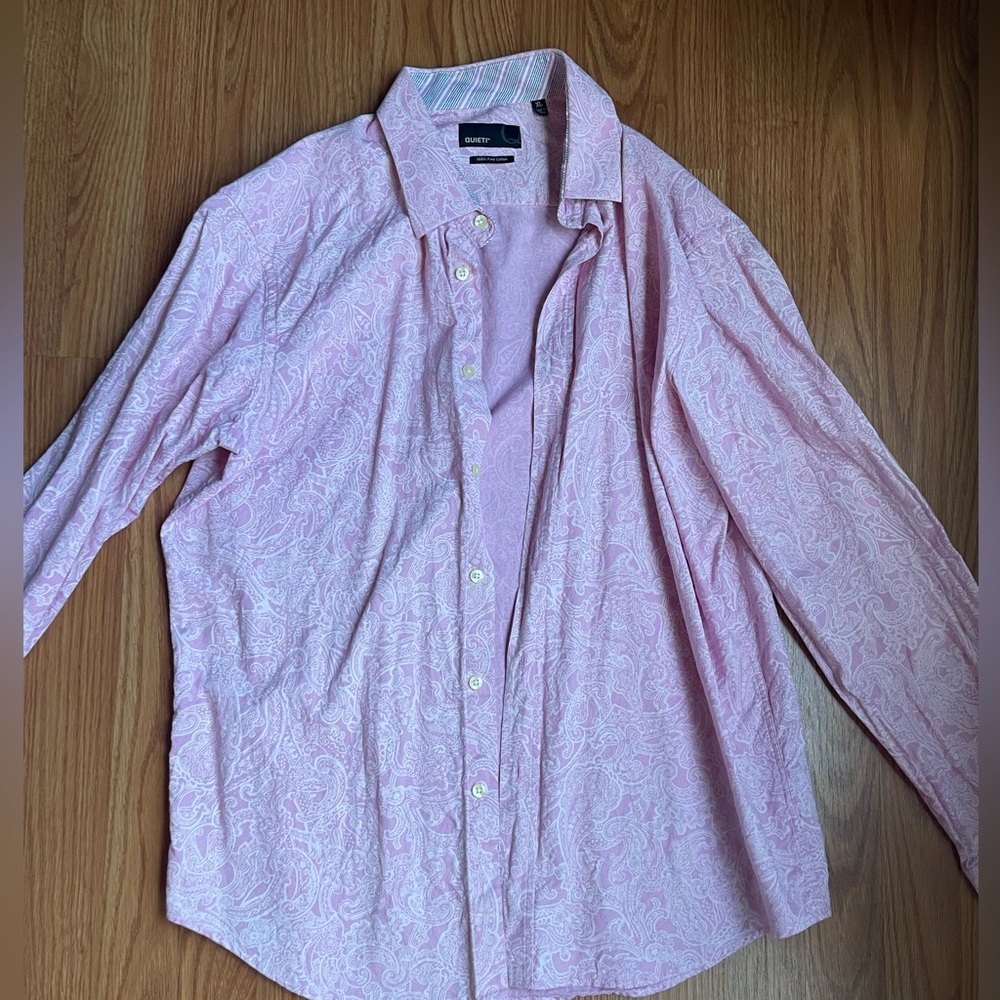 Men’s button up paisley shirt. Long sleeve
